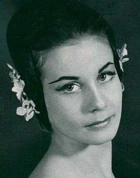 Lucette Aldous as Kitri / Dulcinea