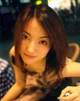 Miyako Kawahara as Artist's wife