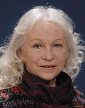 Hellena Büttner as Karin Breitkopf