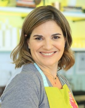 Ana Luisa Velarde as 