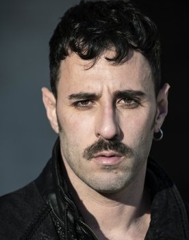 Joele Anastasi as Matteo