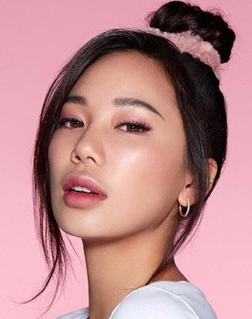 Anthia Mo as 