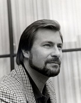 Richard Vernon as An Old Servant