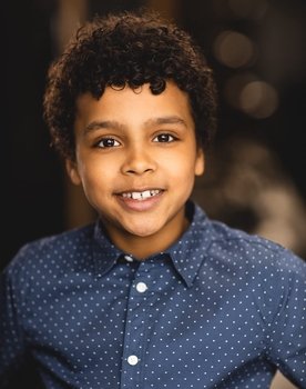 Baeyen Hoffmann as Sammy (voice)