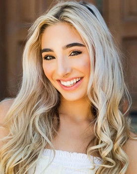 Caroline Arrington as Caroline