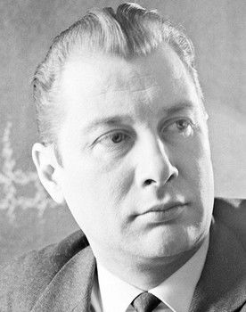 Andrey Eshpay as Андрей - музыкант