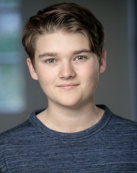 Brody Rose as Stevie Keller