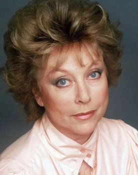 France Roche as Beatrix