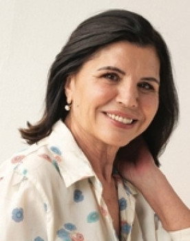 Rita Shukrun as Ofer's mother