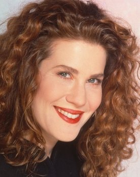 Blair Tefkin as Robin Maxwell
