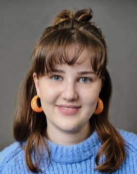 Hannah Mullen as Kate