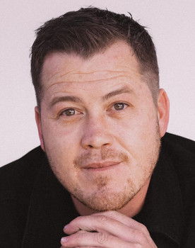 Francois Jacobs as Charlie