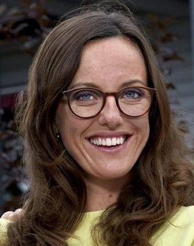 Johanna Runevad as Maria
