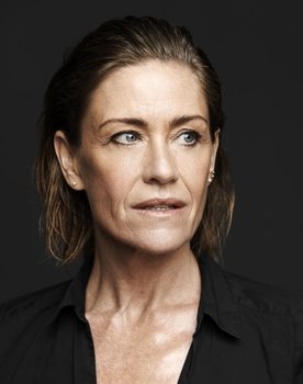 Marina Bouras as Hanne