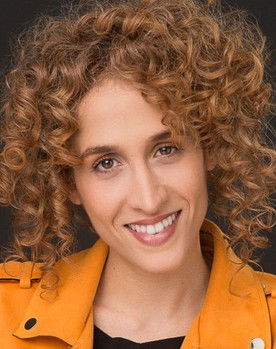 María Zabala as Lucia