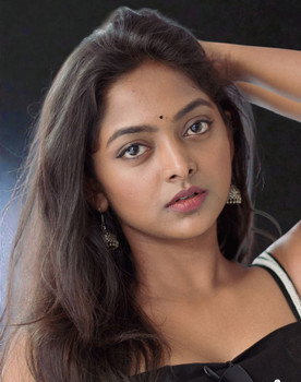 Vijayalakshmi M R as Nakshatra