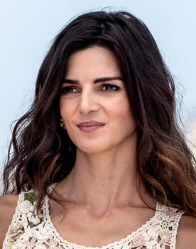 Clara Lago