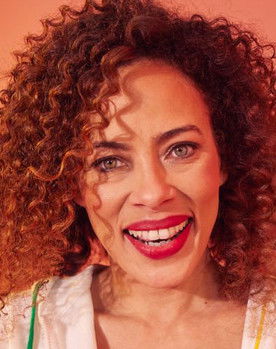 Tawny Cypress as Cindy