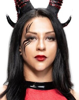 Ana Stephanie Vaquer González as Stephanie Vaquer