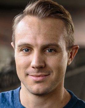 Eliot Schwartz as Eliot