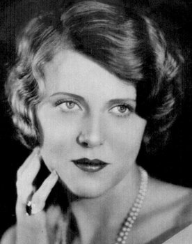 Ruth Chatterton as Brooks Evans / Naomi Kellogg