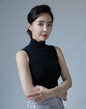 Choi Soo-min as So-yeong