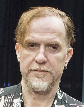 Christos Strepkos as Michalis