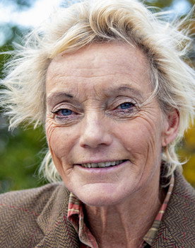 Anette Bøe as Self - Participant