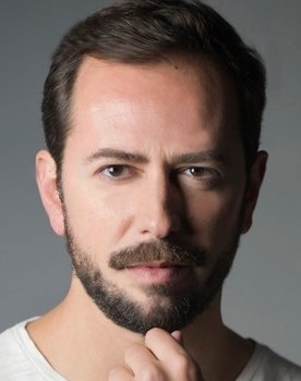 Cláudio Henriques