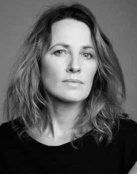Helen Behan as Suzie