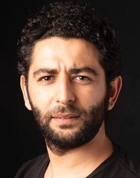 Erdem Sakalıbüyük as Tekin