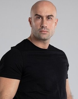Çağrı Atakan as Kadir