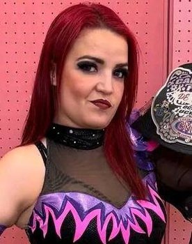 Joana Jiménez Hernández as Dark Silueta