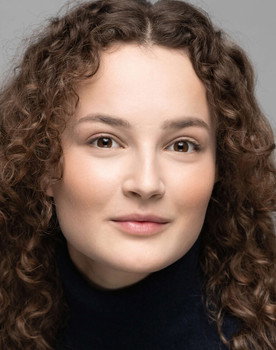 Hildegard De Stefano as Sara