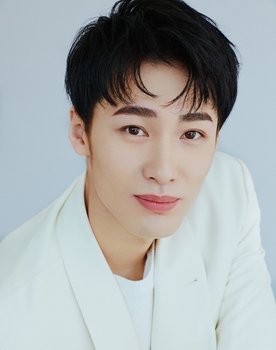 Li Zong Rui as Assistant Coach Lee