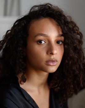 Célia Lebrument as 