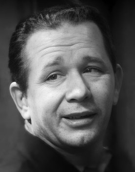 Vladimir Privaltcev as Видоплясов