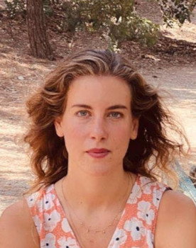 Eleni Boukli as 