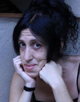 Claudia Schijman as Claudia Menéndez