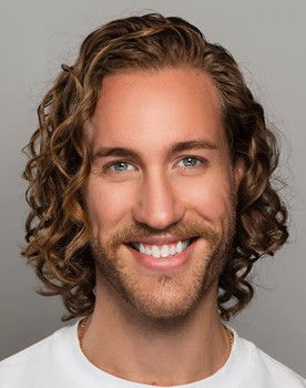 Mitchell Marion as Snivelton