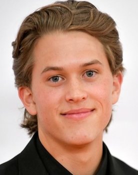 Deacon Phillippe as Christian Maddox