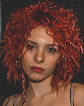 Fay Vevi as Θάλεια