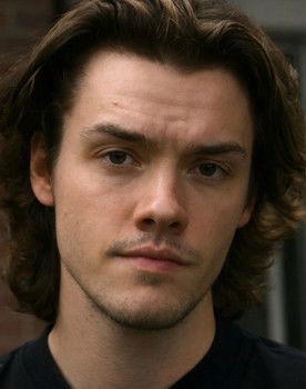 Mark Ballantyne as Tucker