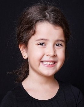 Gülşehri Mina Kekeç as Rüya