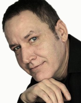 Aleksandr Negreba as Viktor