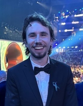 Noah Busiedlik as Camera Guy (voice)