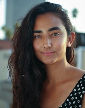 Raquel Orendain Shrestha as Mia