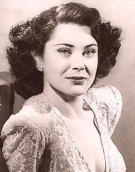 Jacqueline Dalya as Mimi