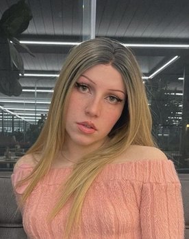 Aire Quinteiro as Paula