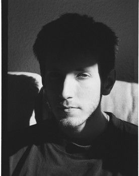 Alexandre Kröner Moreira as (voice)